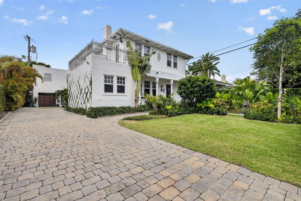 Photo of 412 El Prado #1, West Palm Beach, FL 33405 (MLS # B26050548)