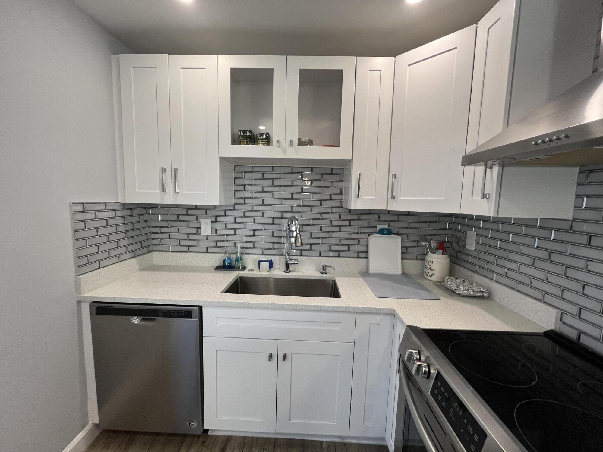 KINGS POINT - Residential