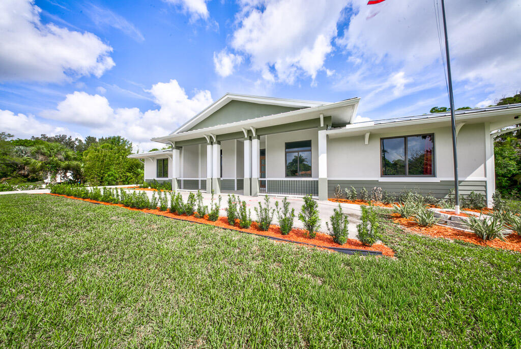 11165 Tangerine Boulevard