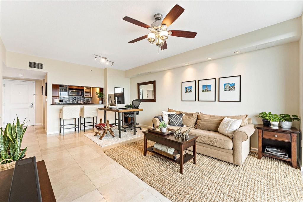 Photo of 610 W Las Olas Boulevard #1811N, Fort Lauderdale, FL 33312 (MLS # F10427295)