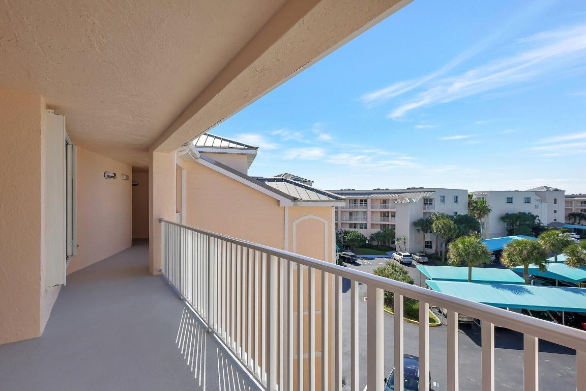 5799 NE Island Cove Way 1406