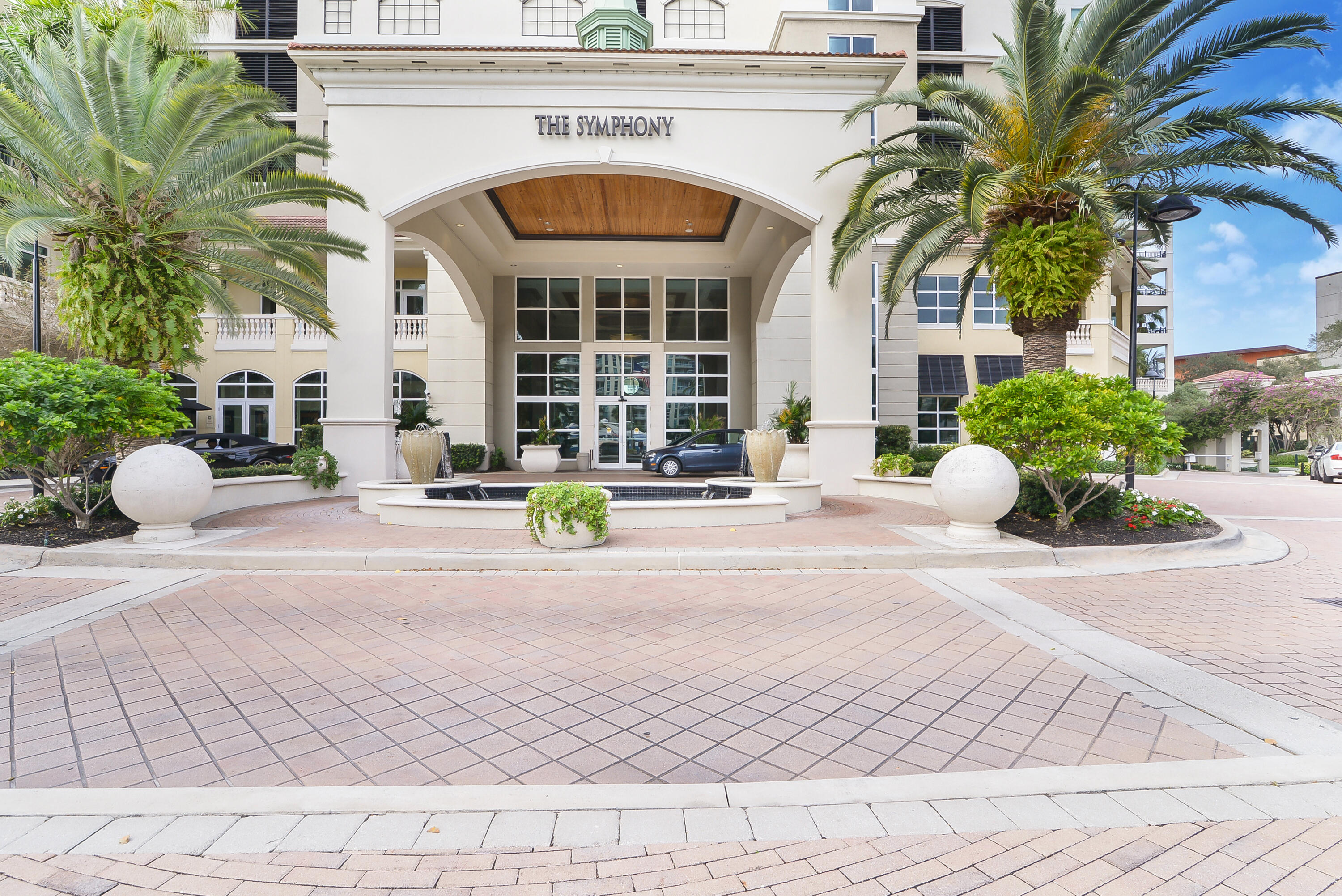 SYMPHONY SOUTH CONDO - Residential