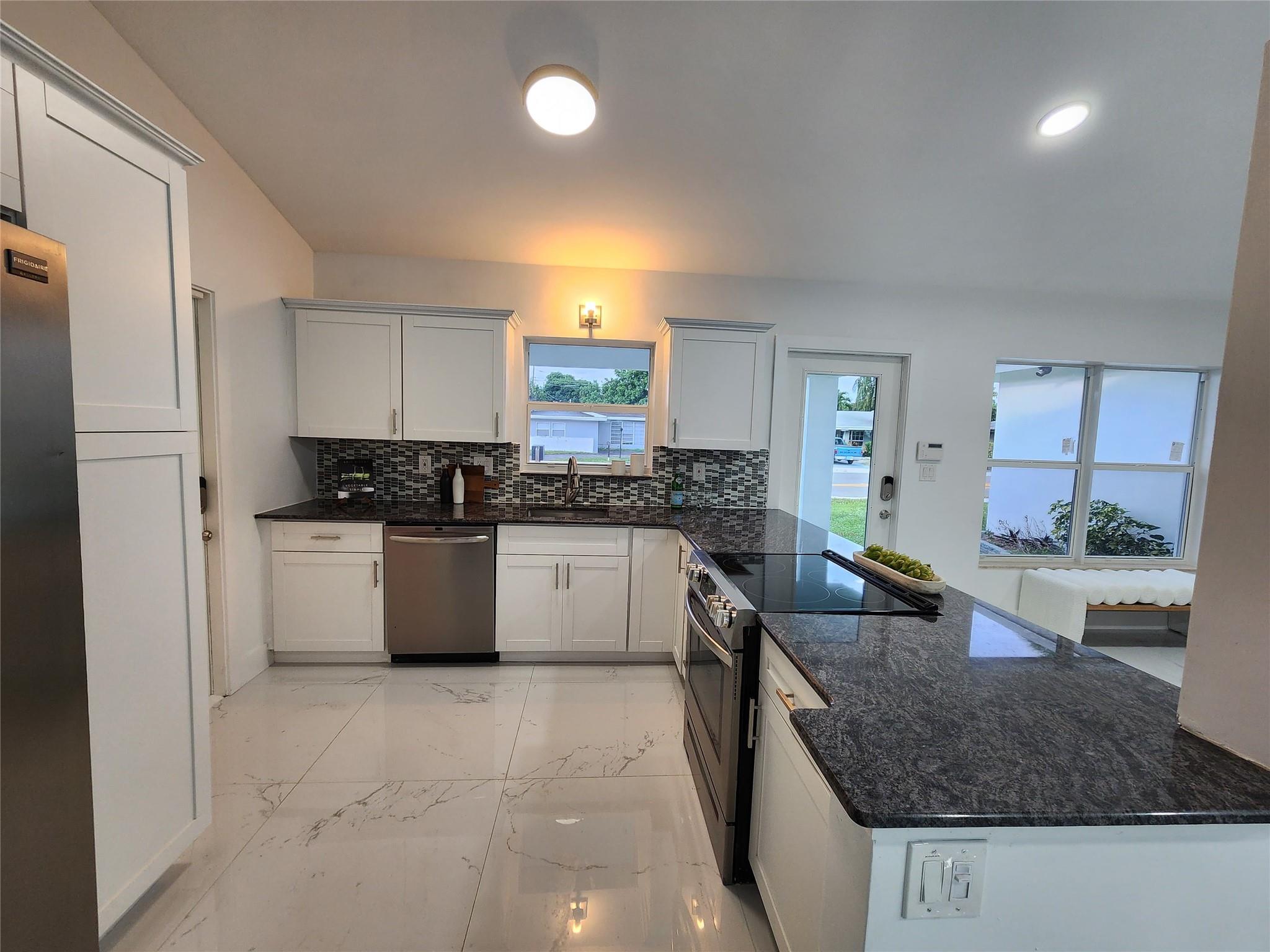 824 NW 29th St