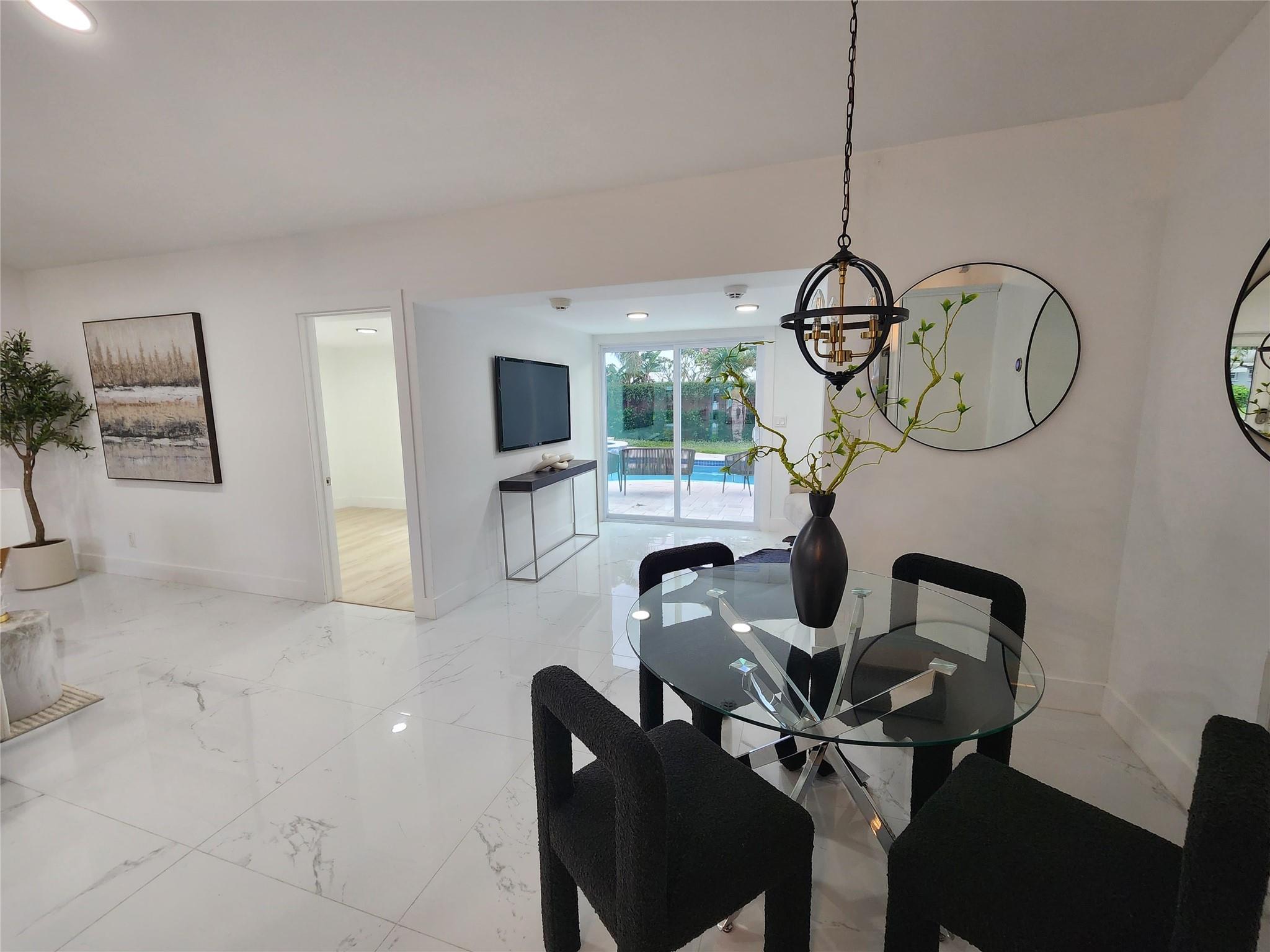 824 NW 29th St