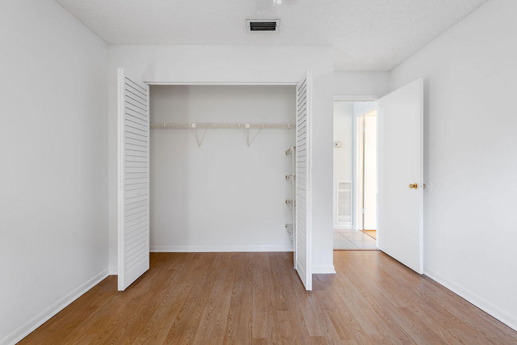 Laurels At Sherwood Condo - Residential Lease