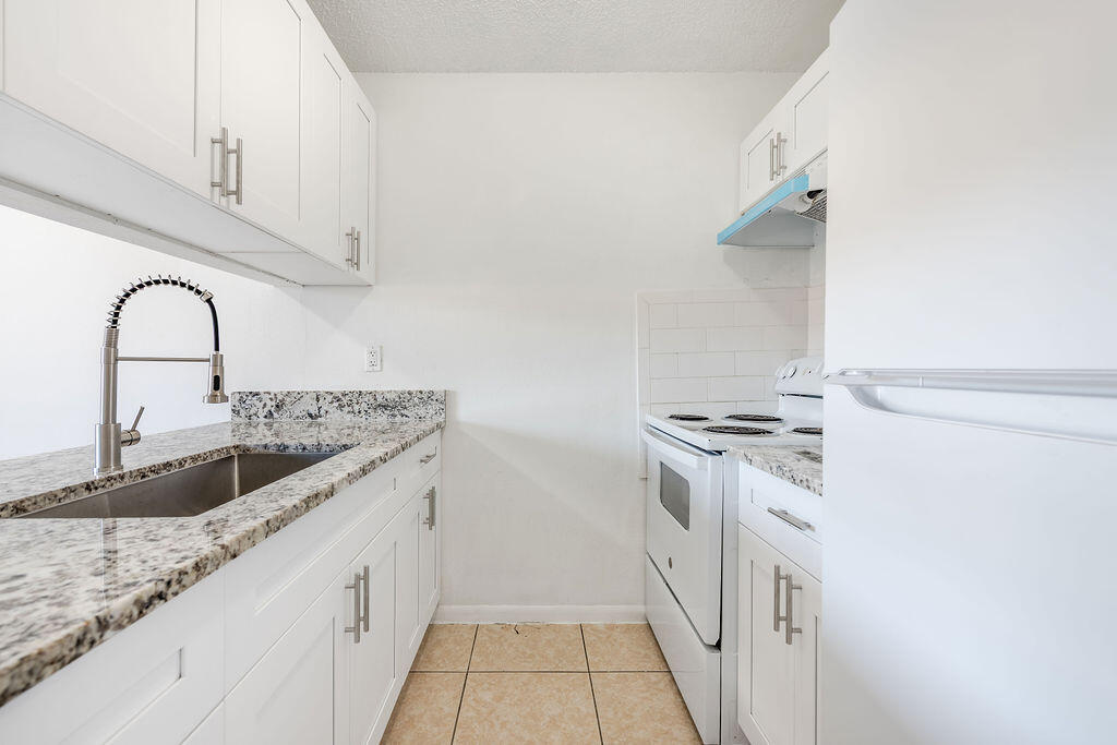 Laurels At Sherwood Condo - Residential Lease