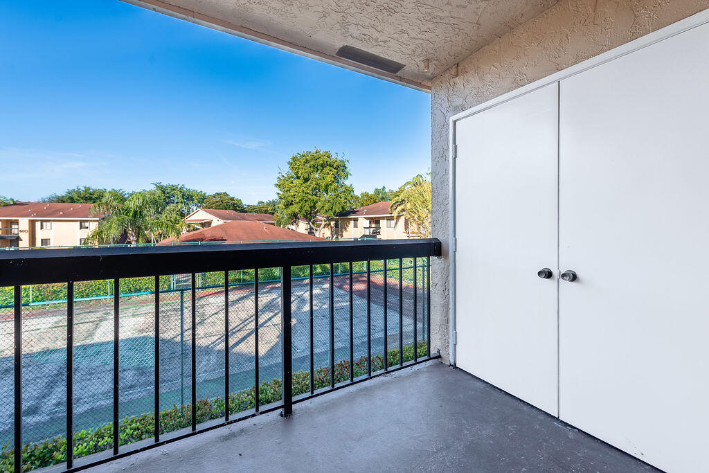 Laurels At Sherwood Condo - Residential Lease