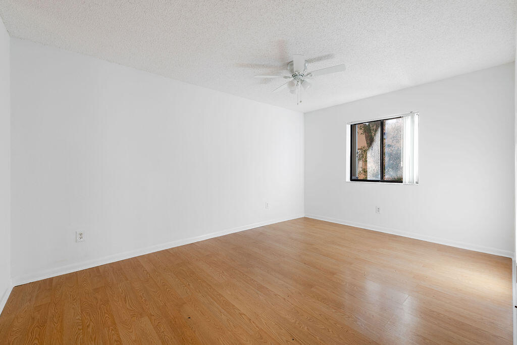 Laurels At Sherwood Condo - Residential Lease