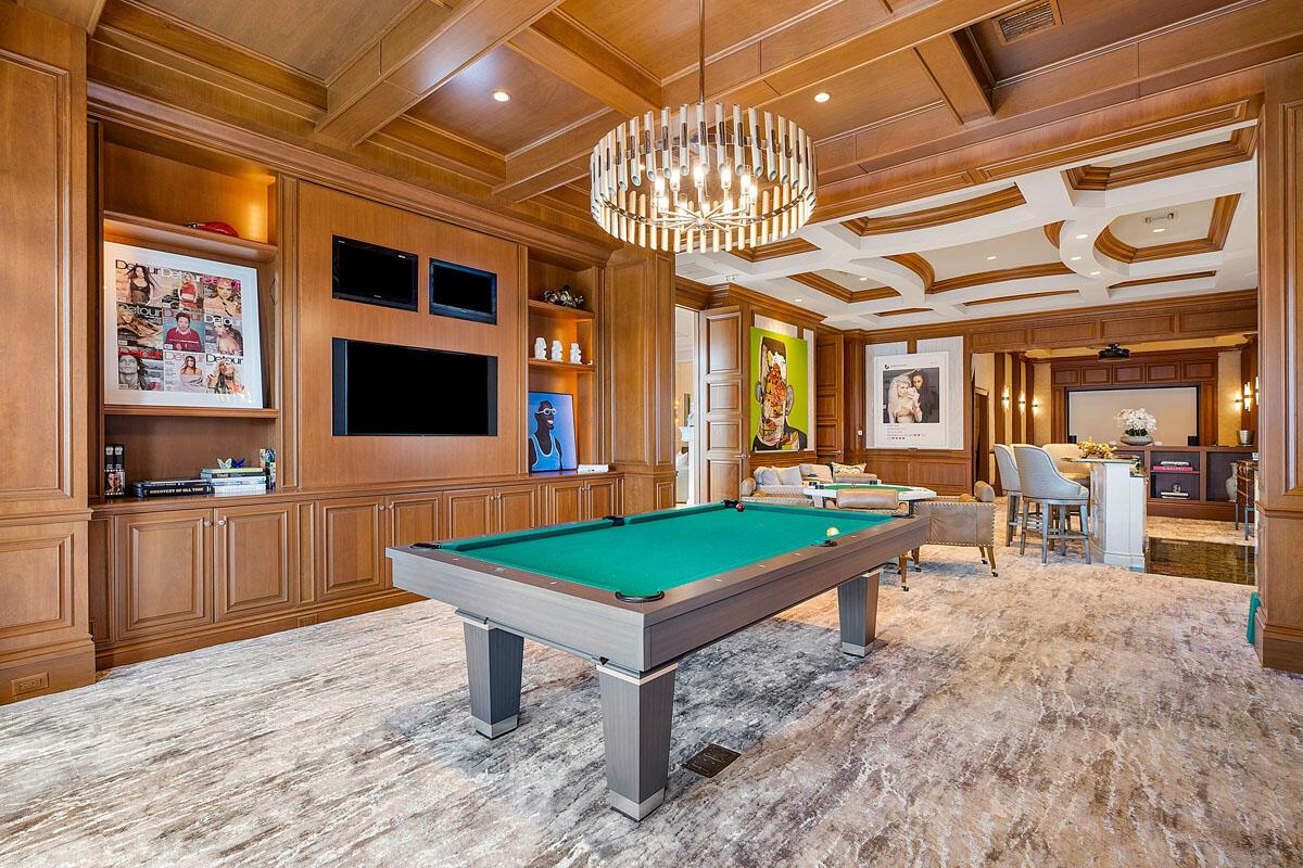 ROYAL PALM YACHT & COUNTR - Residential