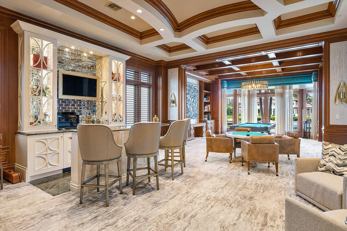 ROYAL PALM YACHT & COUNTR - Residential