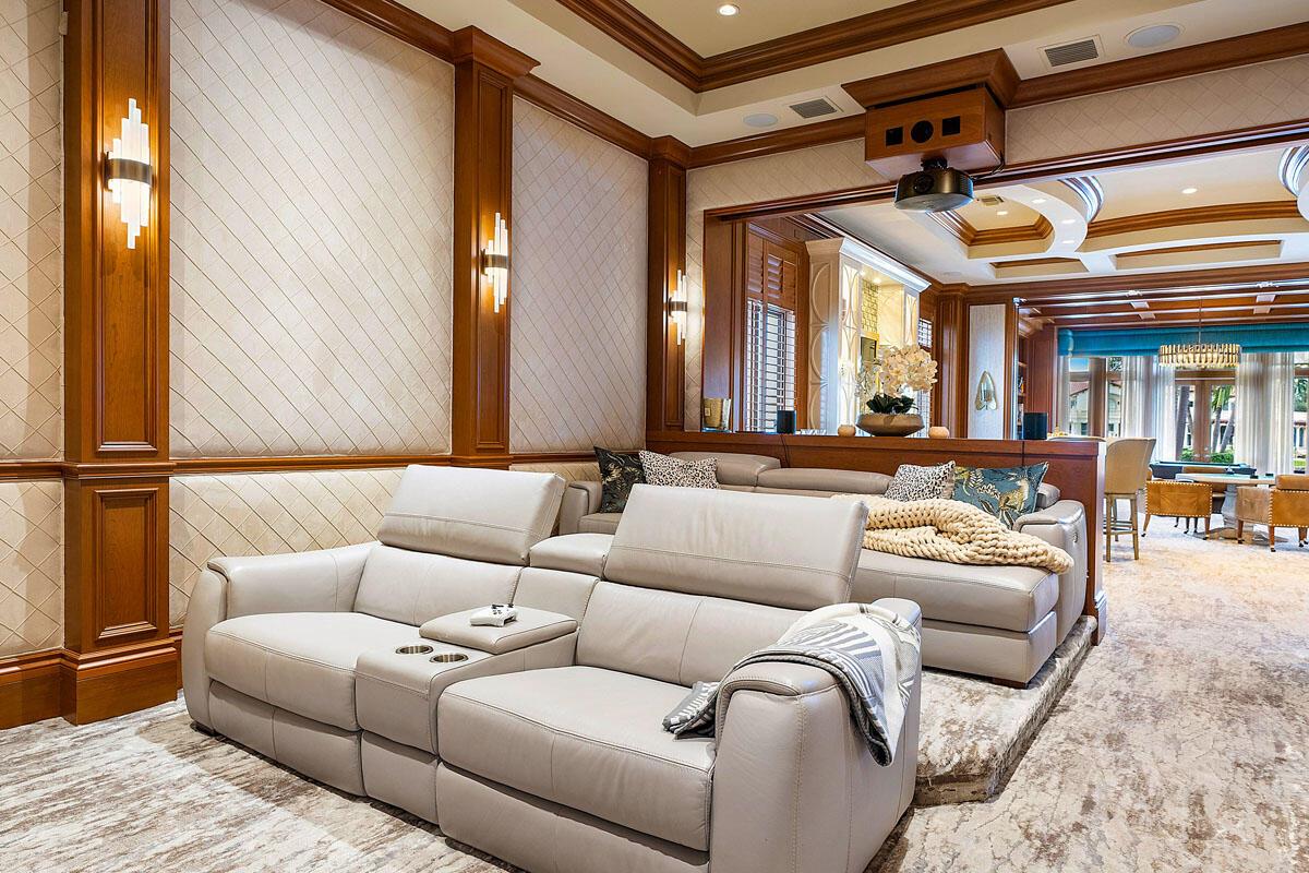 ROYAL PALM YACHT & COUNTR - Residential