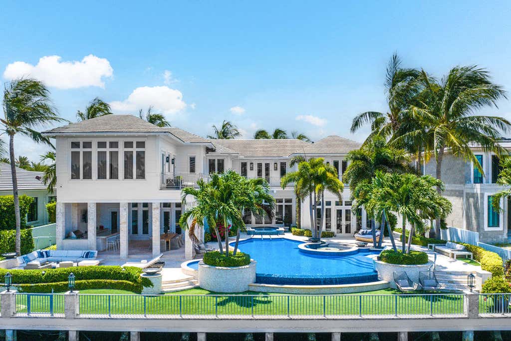 Photo of 1964 Royal Palm Way, Boca Raton, FL 33432 (MLS # R10909034)