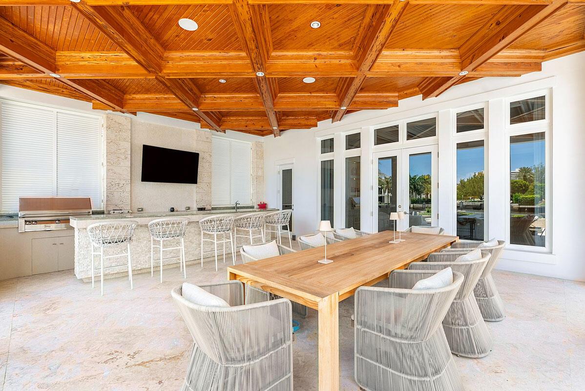 ROYAL PALM YACHT & COUNTR - Residential