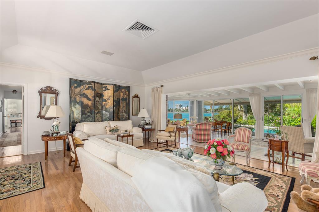 JUPITER INLET COLONY - Residential