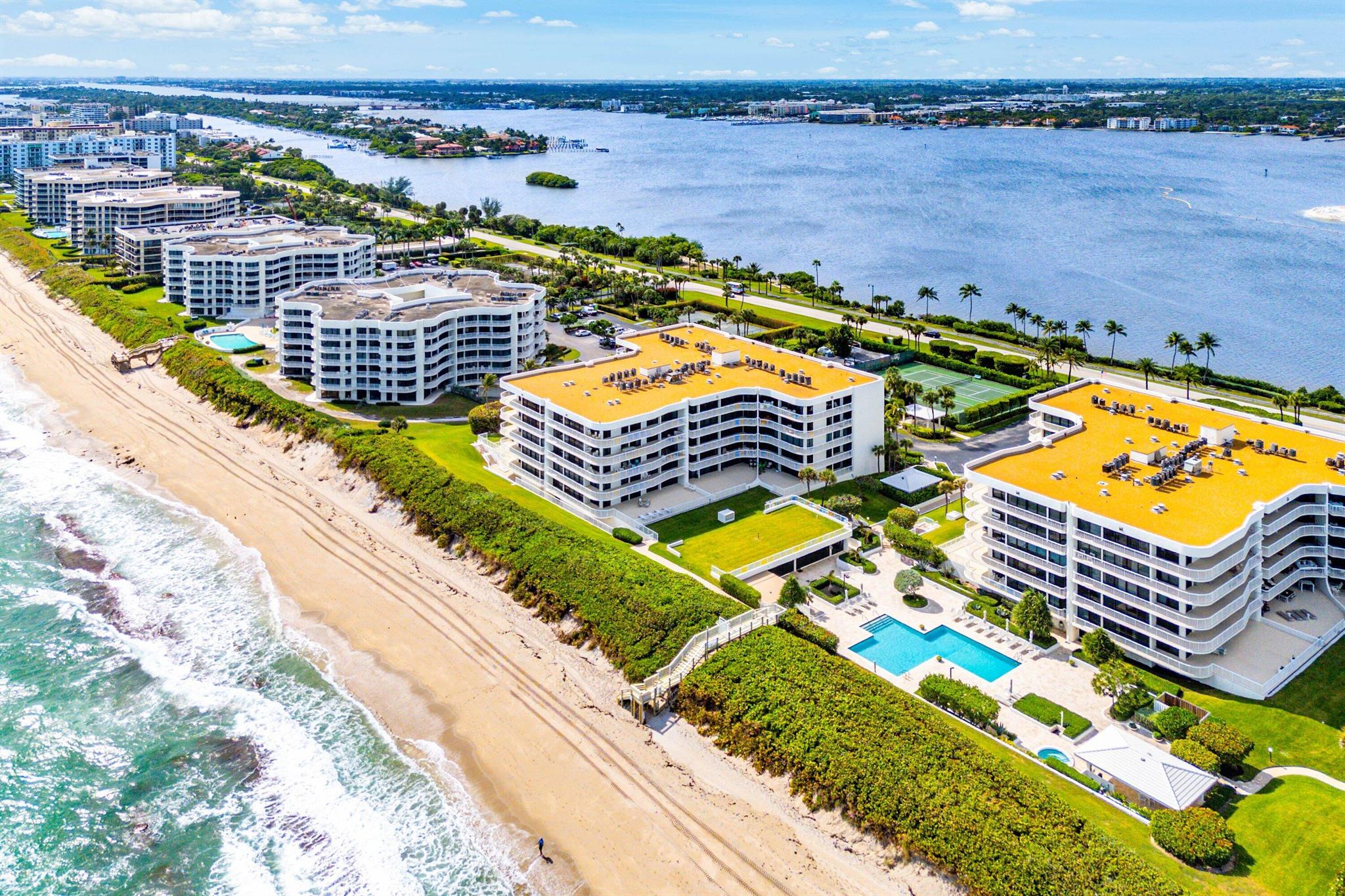 MERIDIAN OF PALM BEACH CO - Residential