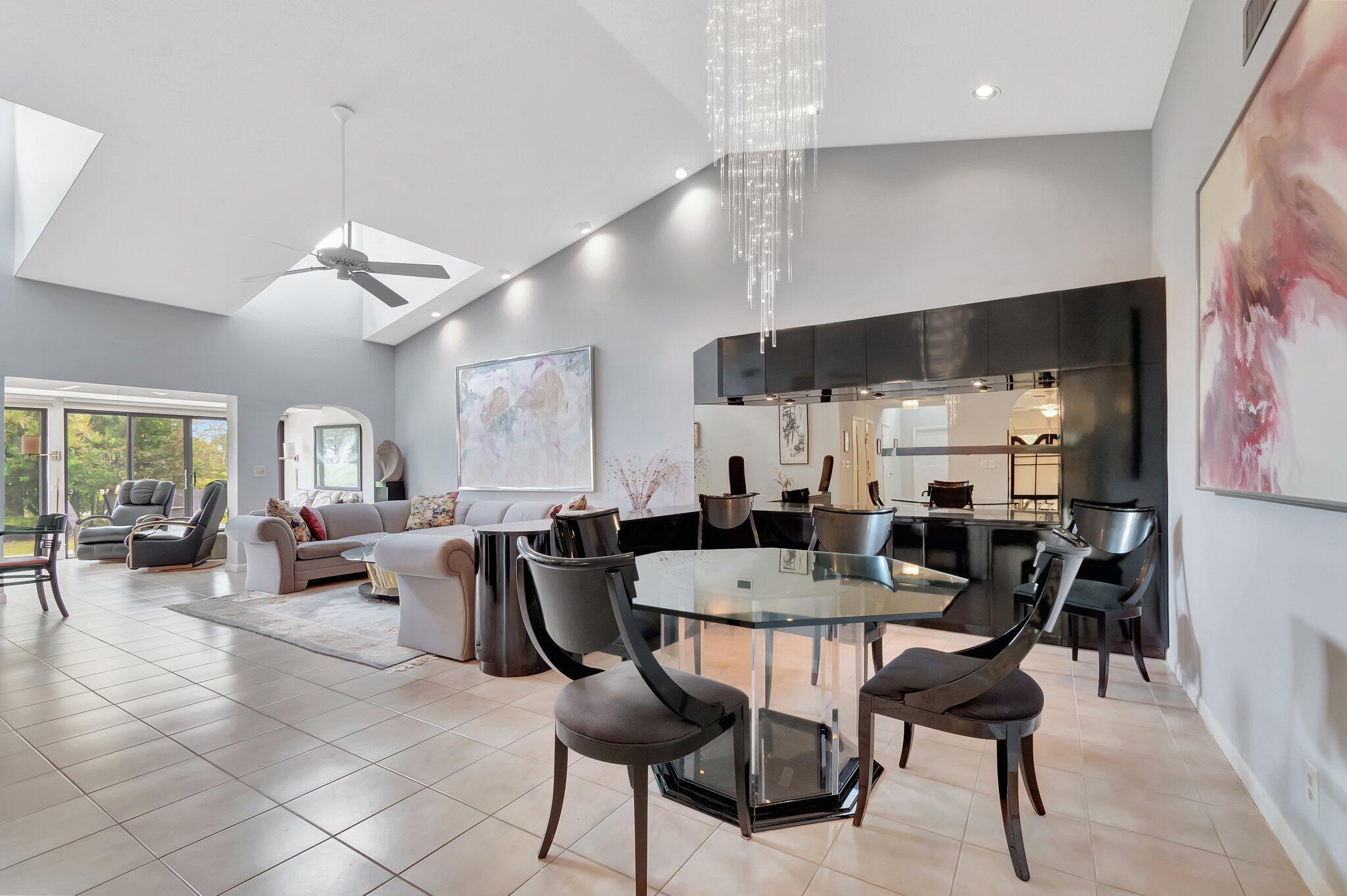 6876 Parisian Way