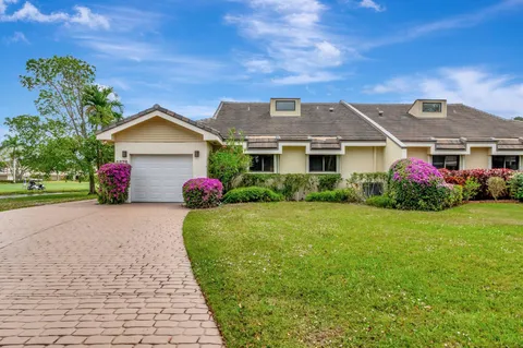 6876 Parisian Way, Lake Worth, FL MLS: R11084413