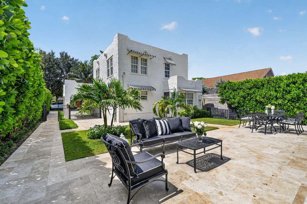 Photo of 807 Ardmore Road, West Palm Beach, FL 33401 (MLS # B26068227)