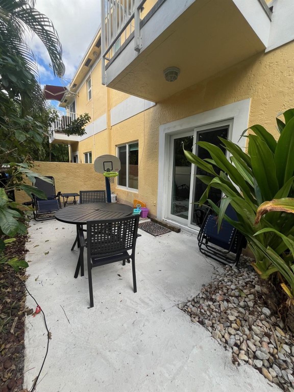 Deerfield Beach 4-4 B - Residential Lease