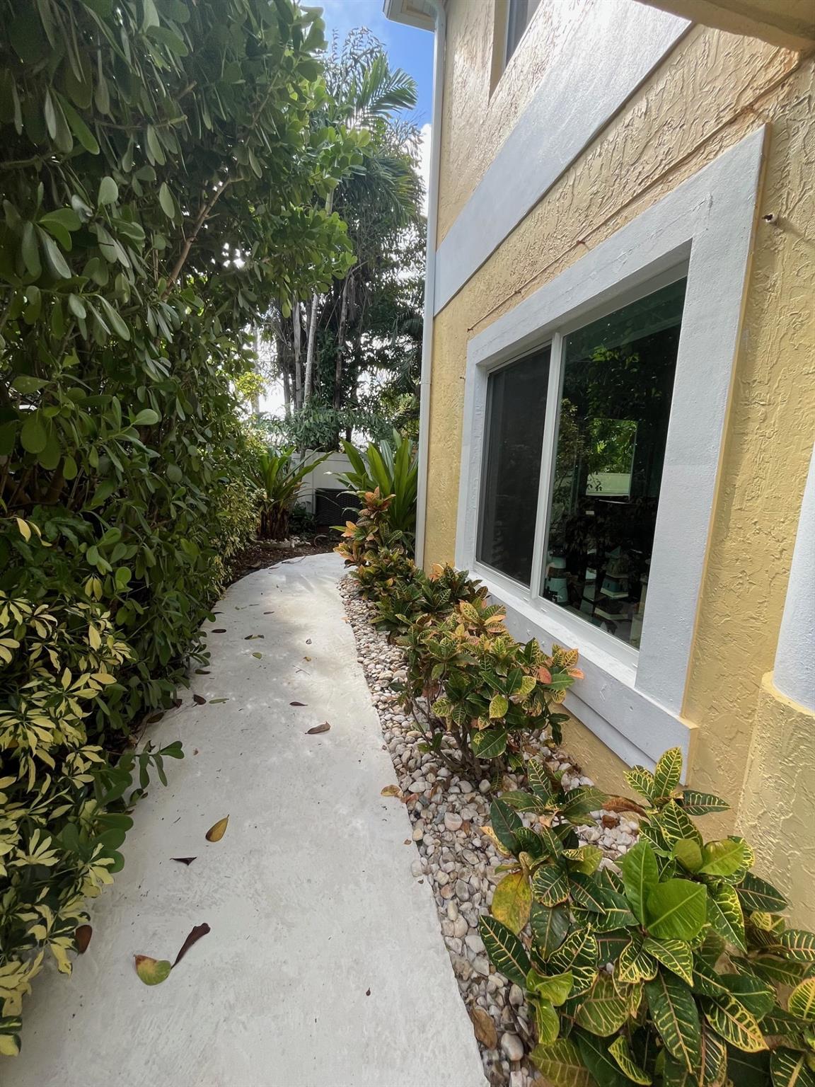 Deerfield Beach 4-4 B - Residential Lease