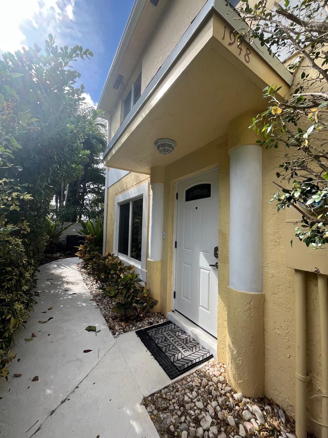 Deerfield Beach 4-4 B - Residential Lease