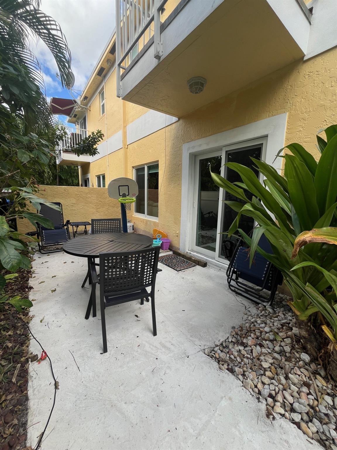 Deerfield Beach 4-4 B - Residential Lease