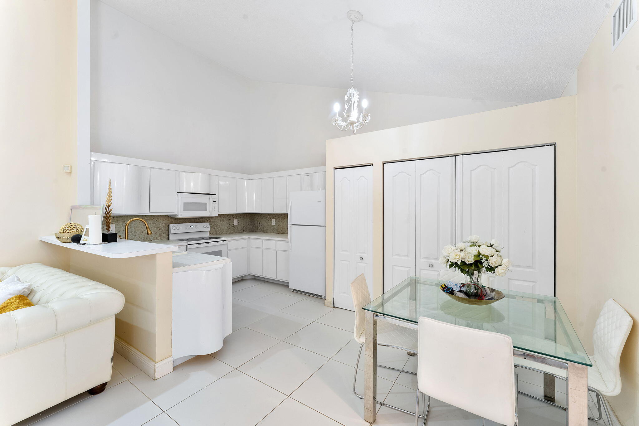 4353 Woodstock Drive A