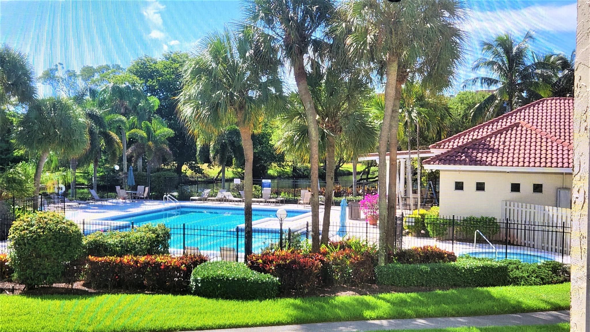 LAKESIDE CONDO - Residential Lease