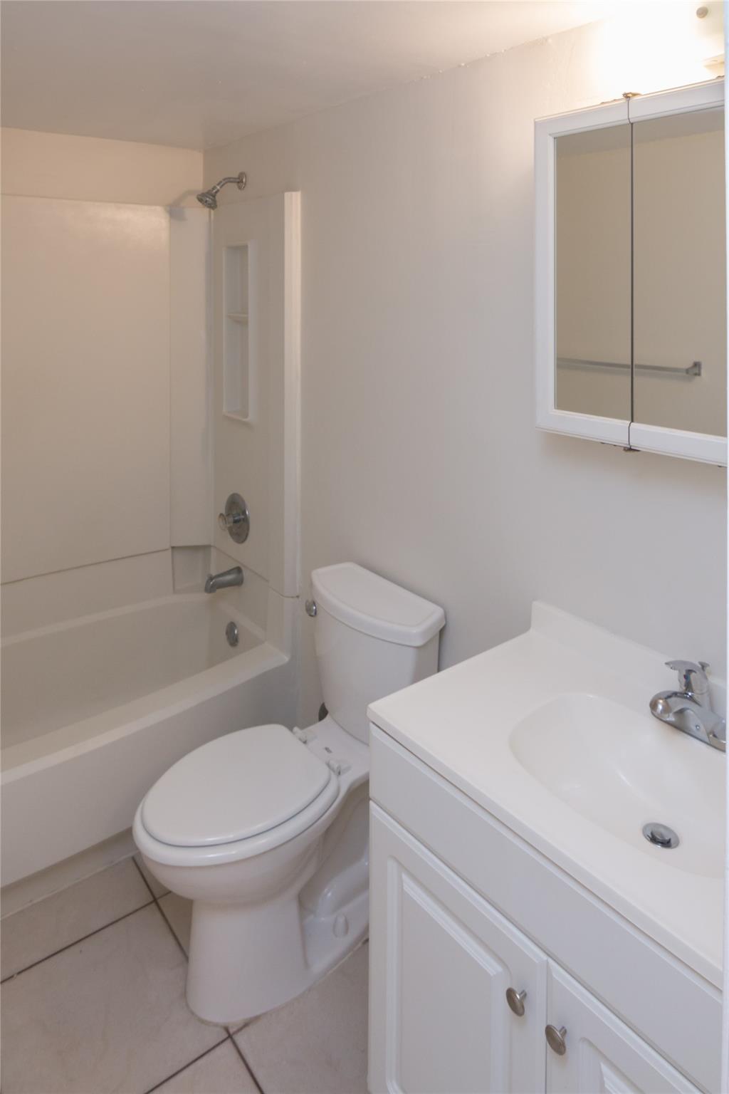 Coral Spgs Tower Club II - Residential Lease