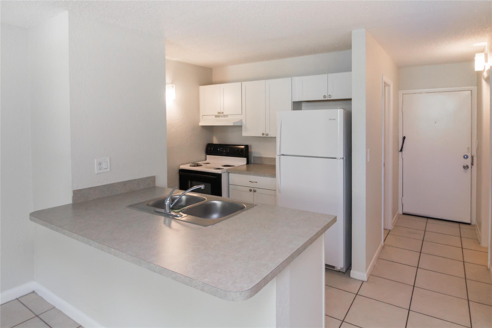 Coral Spgs Tower Club II - Residential Lease