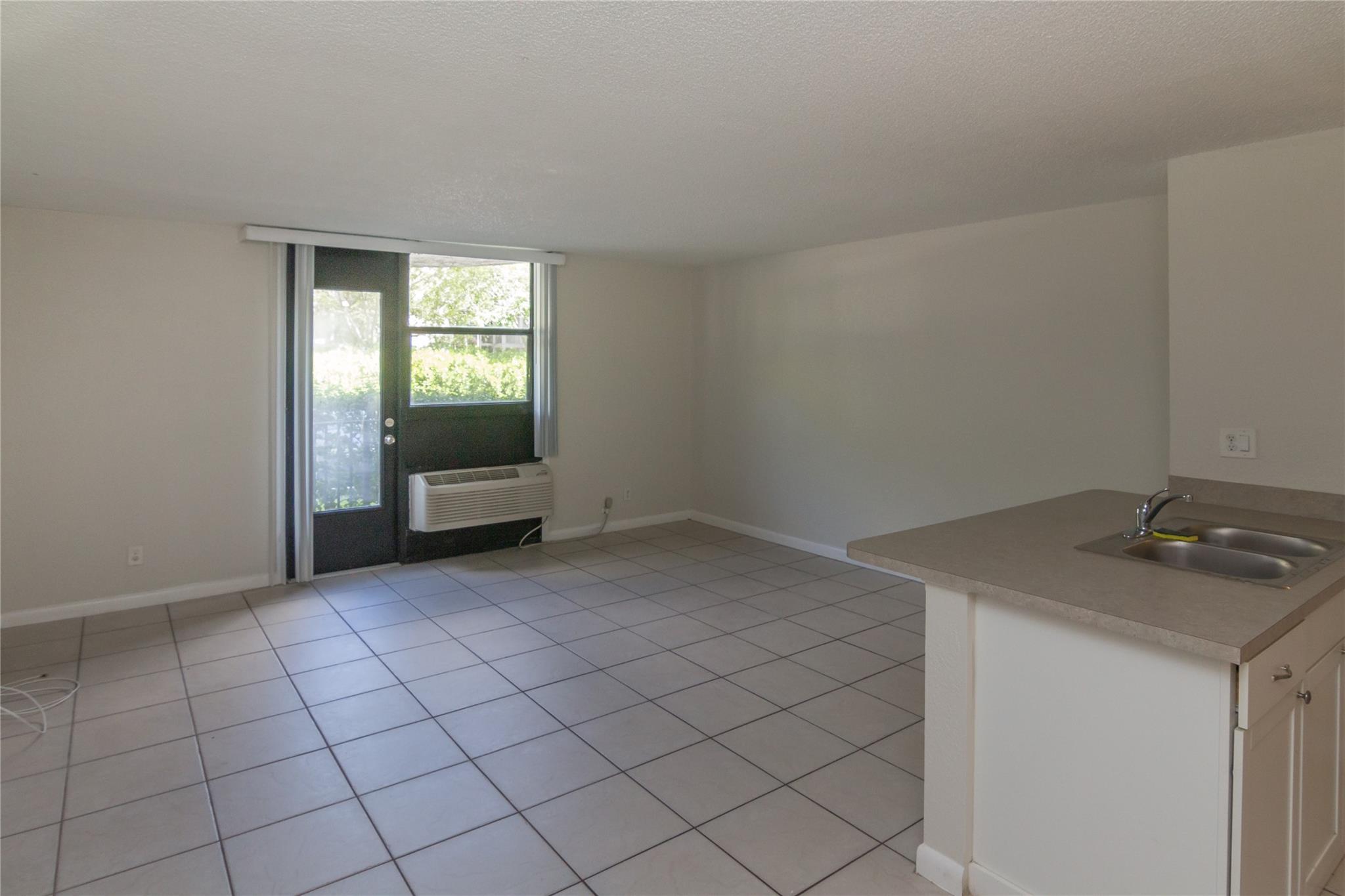Coral Spgs Tower Club II - Residential Lease