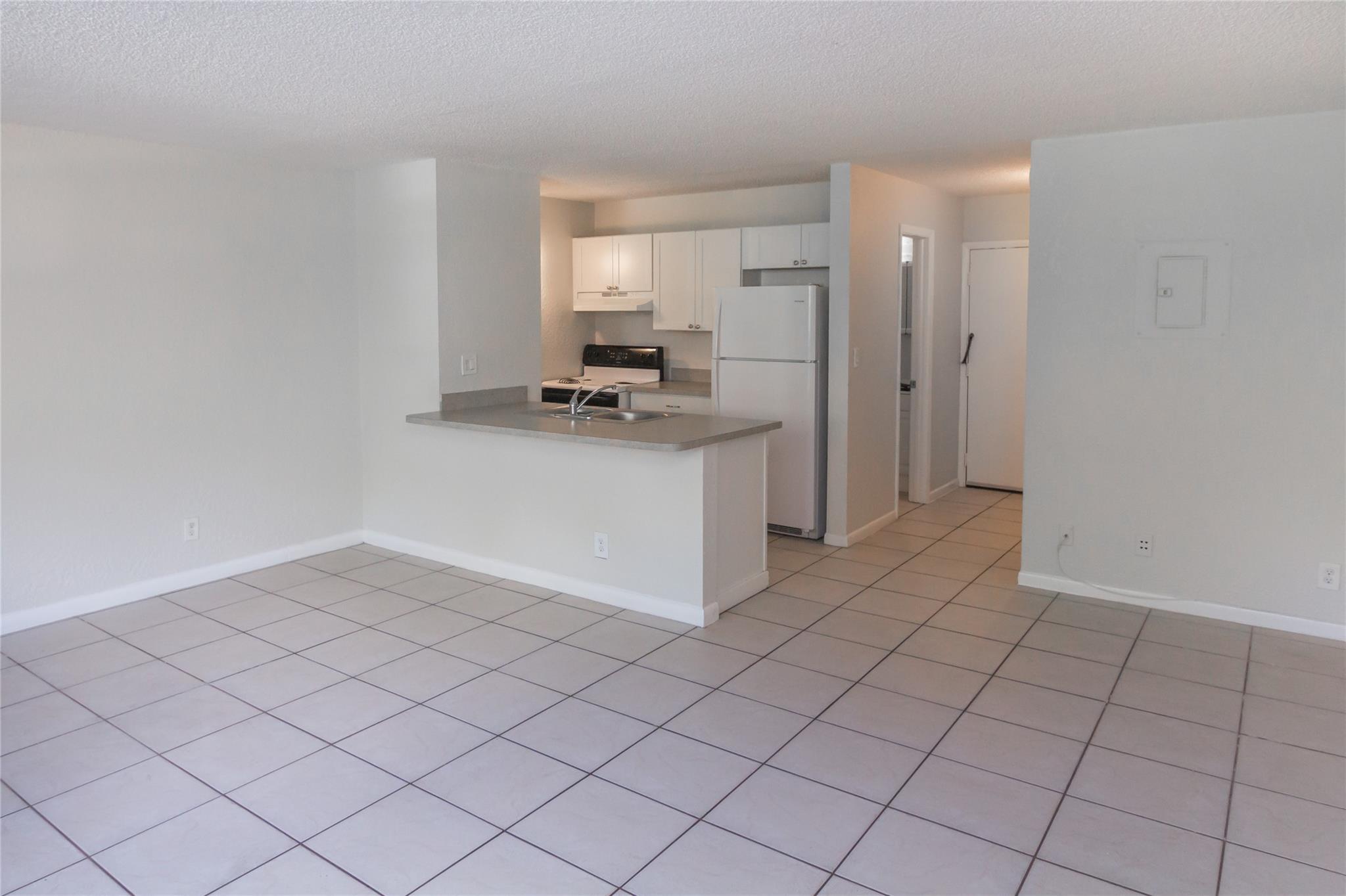 Coral Spgs Tower Club II - Residential Lease