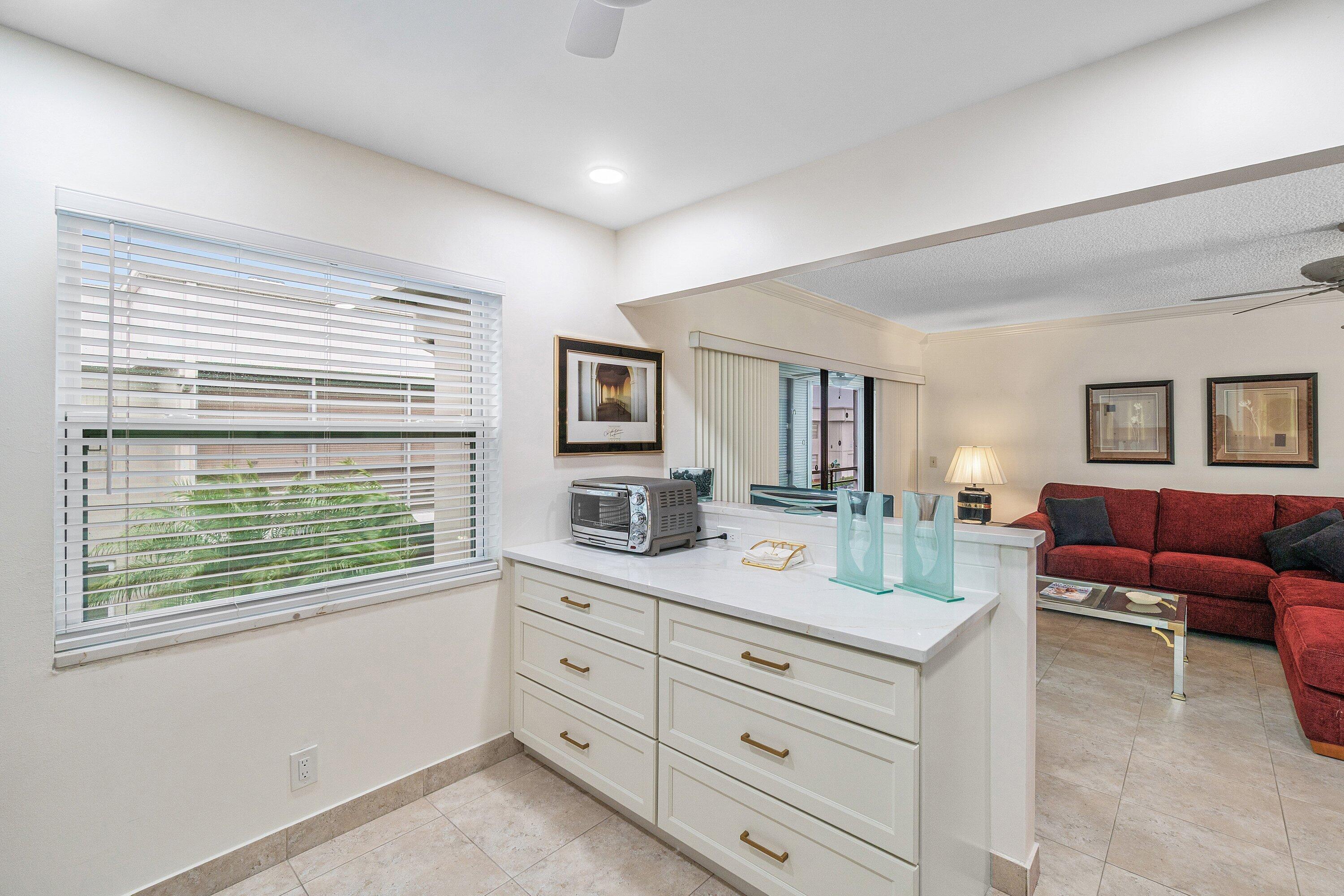 KINGS POINT CAPRI CONDOS - Residential