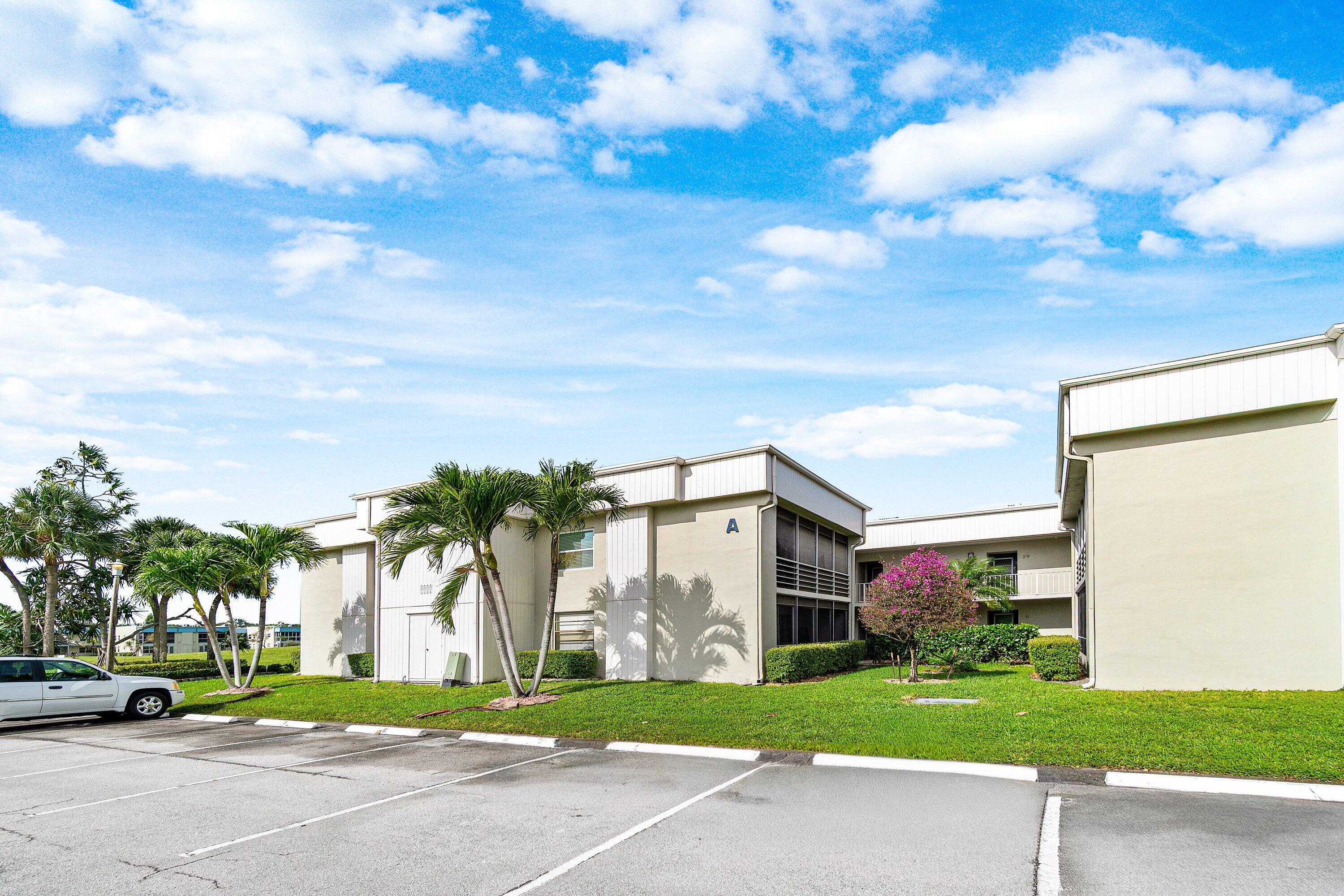 KINGS POINT CAPRI CONDOS - Residential