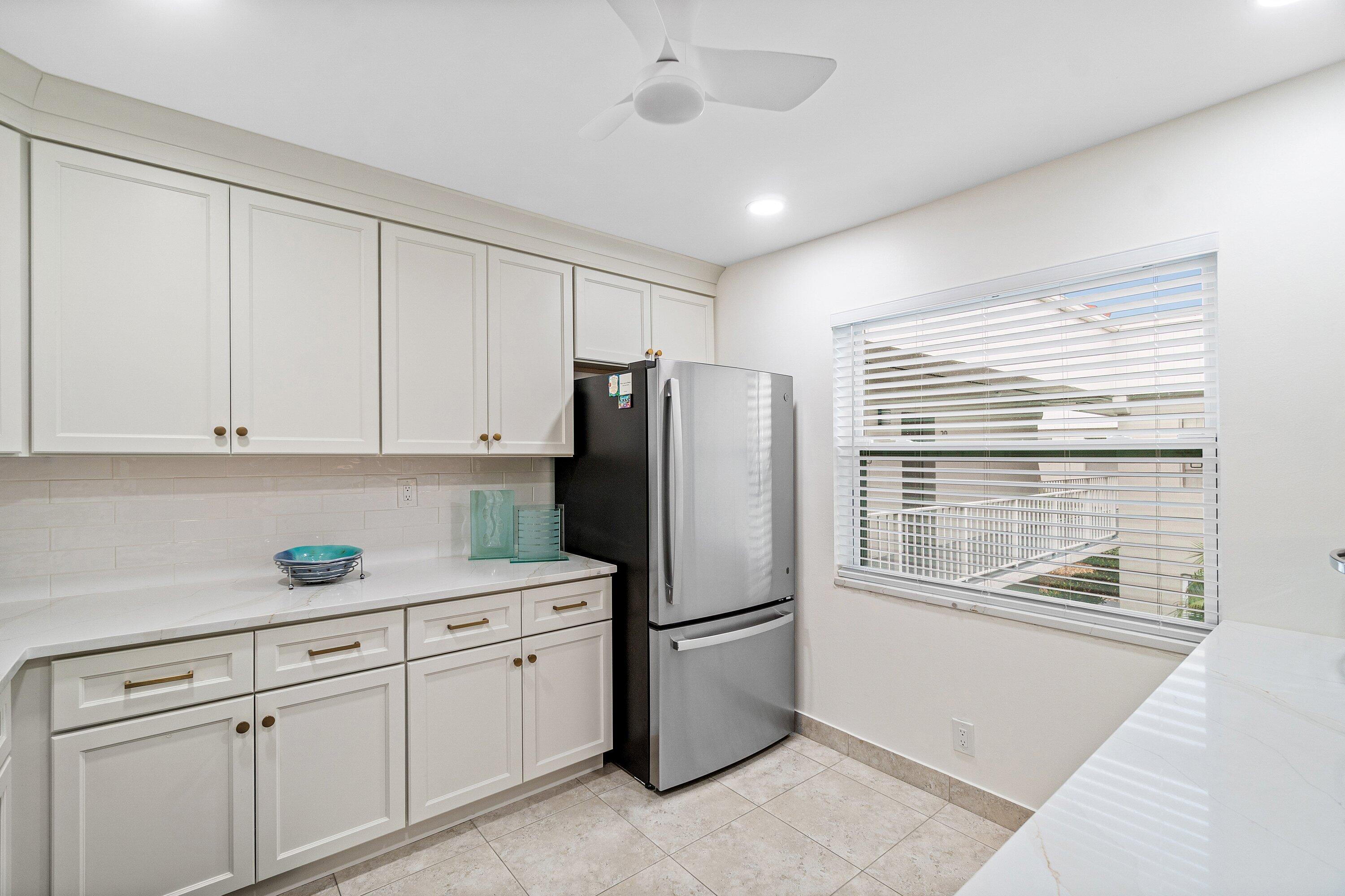 KINGS POINT CAPRI CONDOS - Residential