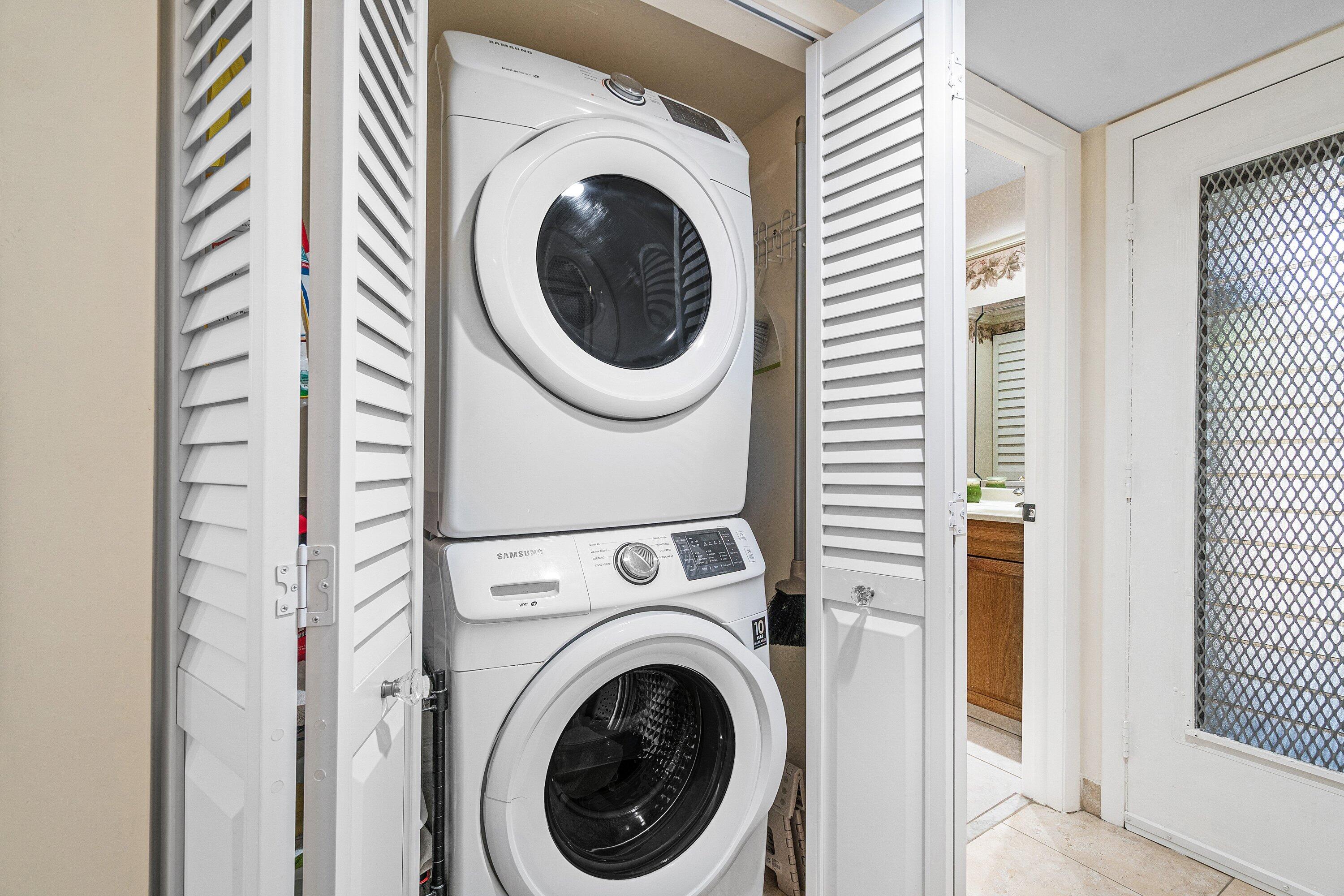 KINGS POINT CAPRI CONDOS - Residential