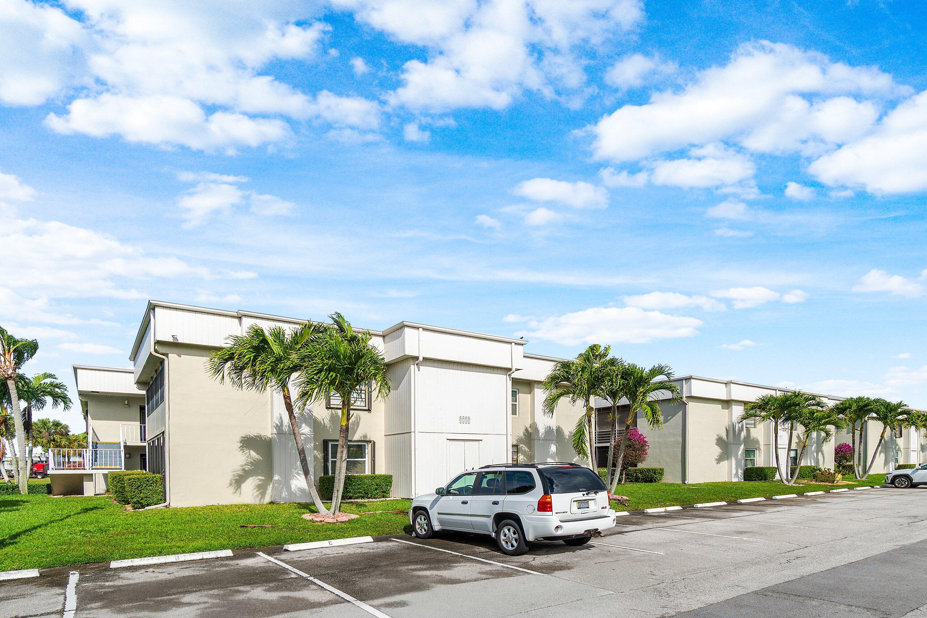 KINGS POINT CAPRI CONDOS - Residential