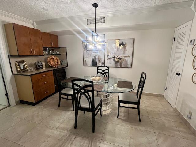 KINGS POINT CAPRI CONDOS - Residential