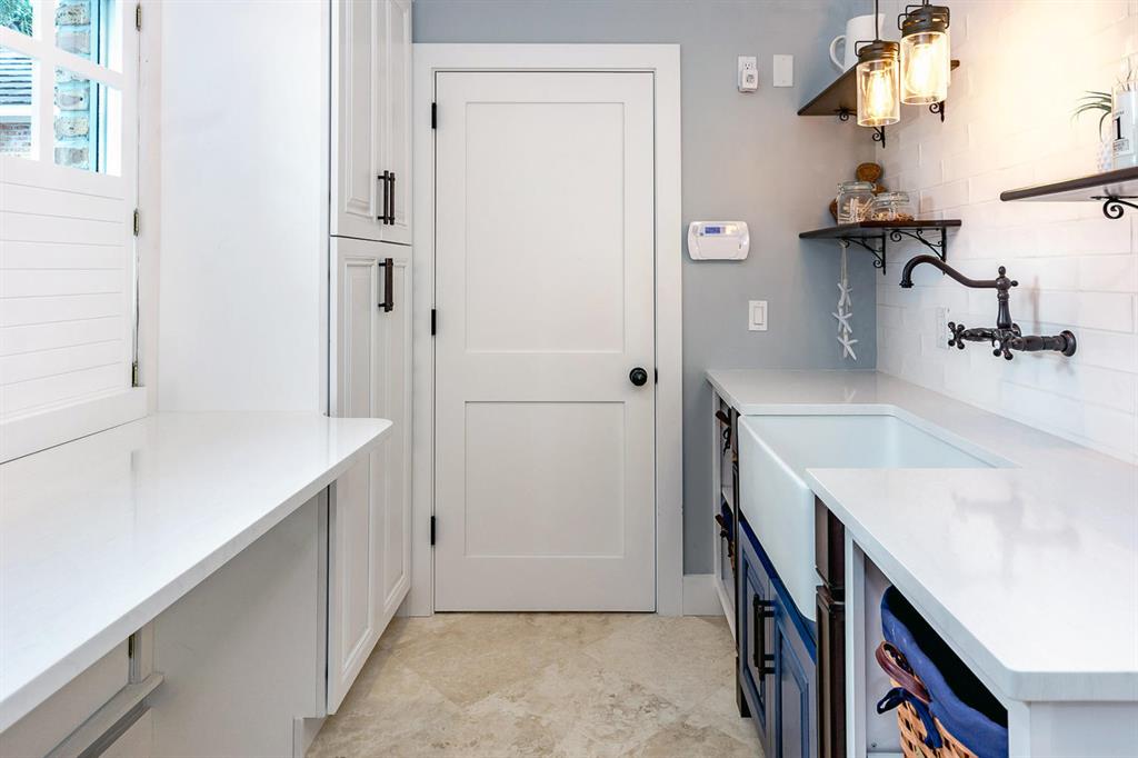 MARINERS KEY - Residential