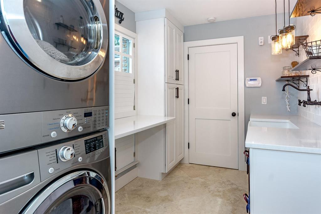 MARINERS KEY - Residential