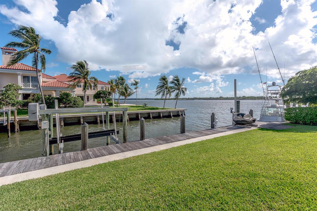 MARINERS KEY - Residential