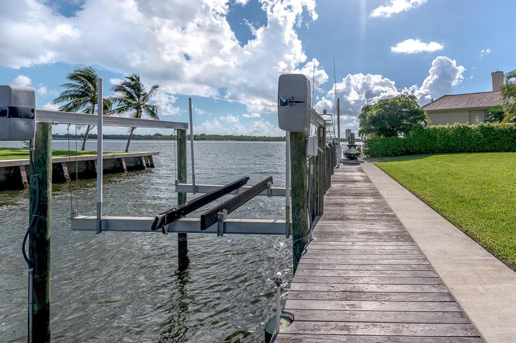 MARINERS KEY - Residential