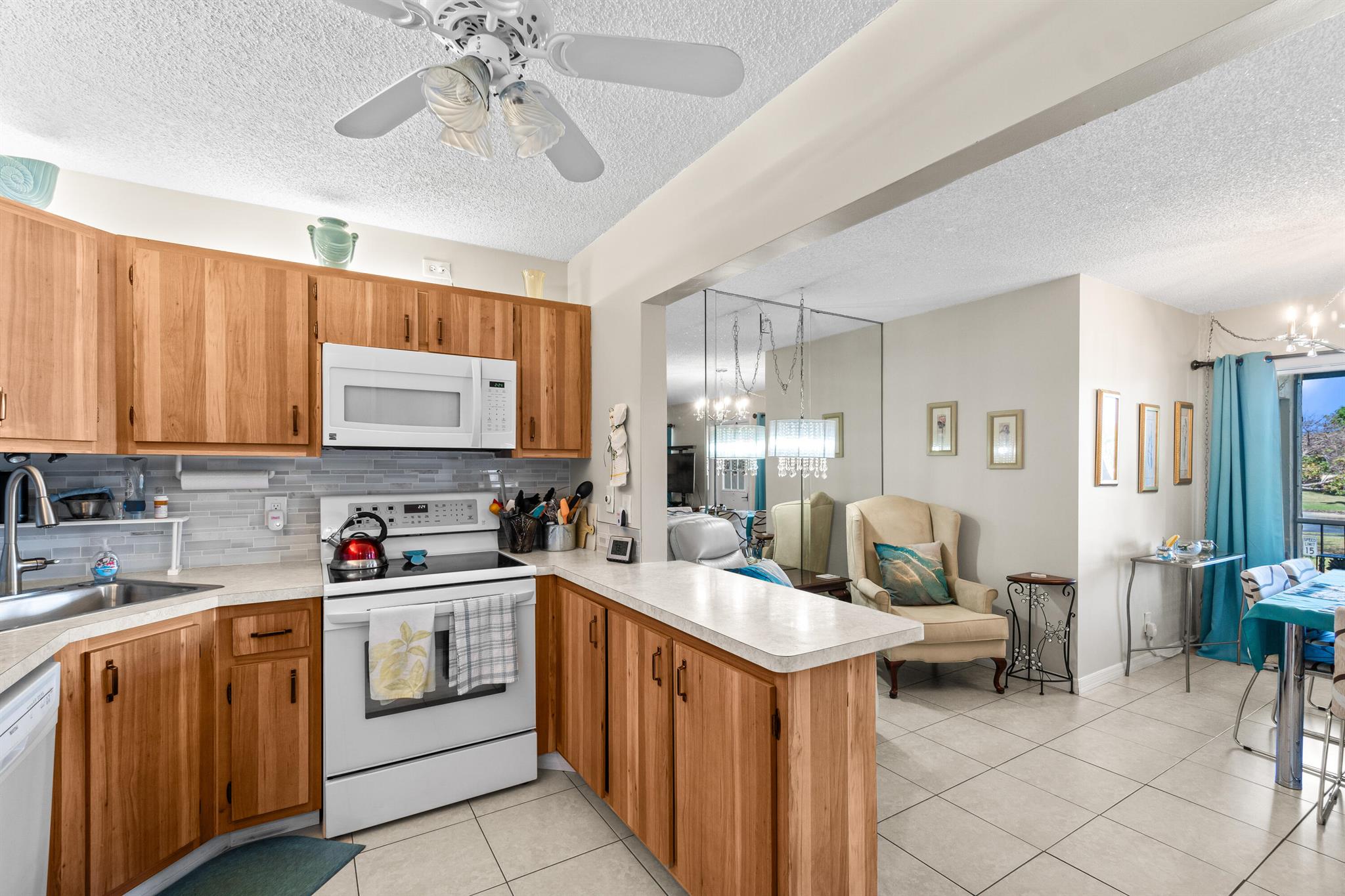 LA PINATA CONDO - Residential