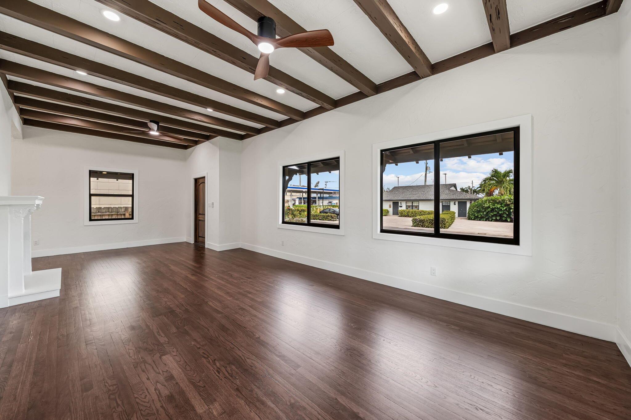 ESTATES OF SOUTH PALM BEA - Residential