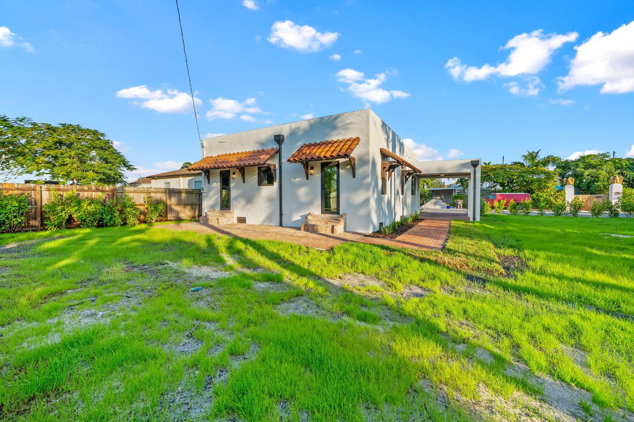 ESTATES OF SOUTH PALM BEA - Residential