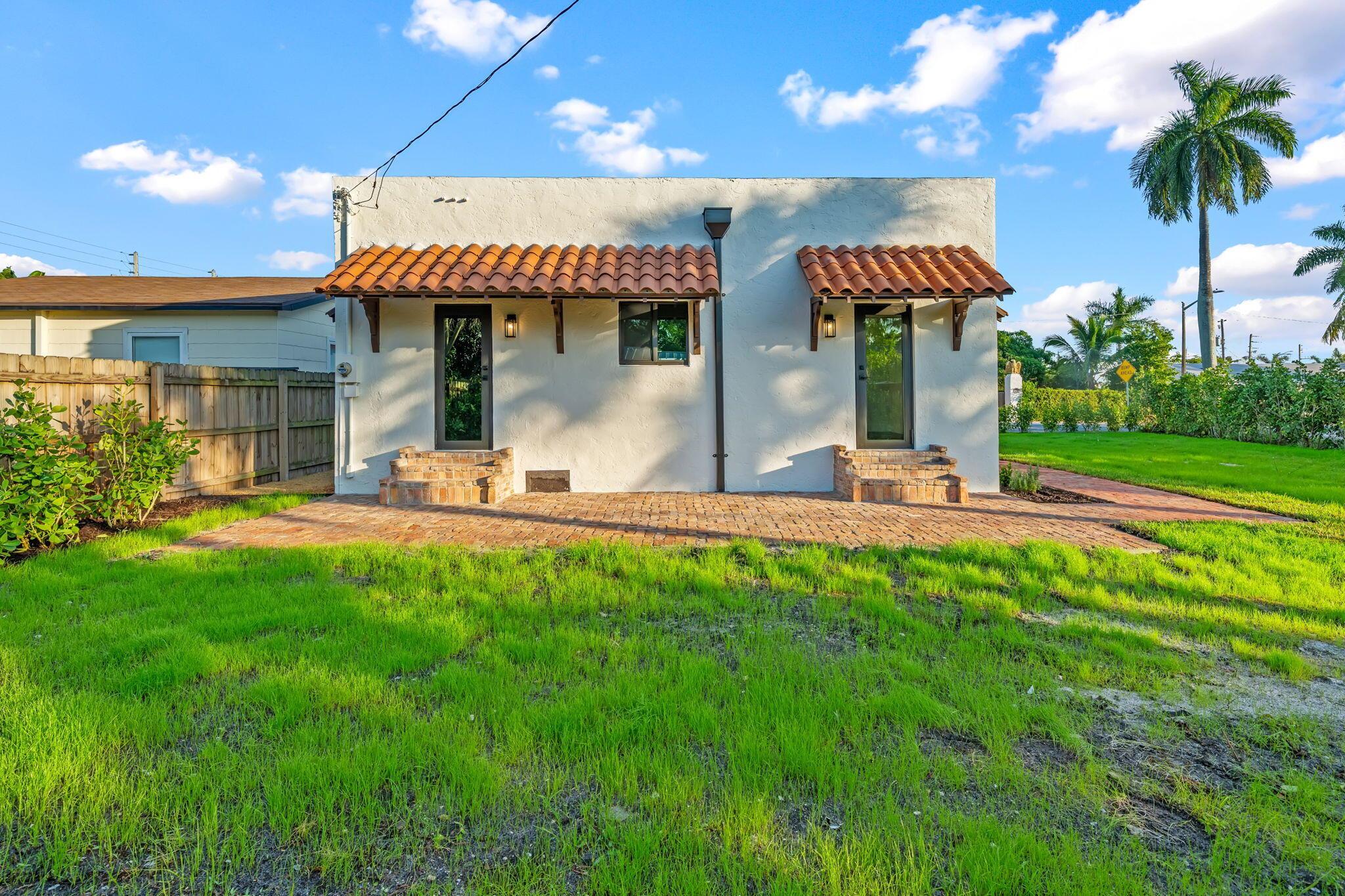 ESTATES OF SOUTH PALM BEA - Residential