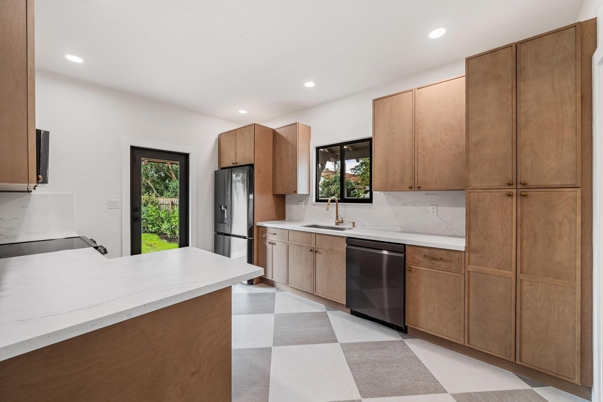 ESTATES OF SOUTH PALM BEA - Residential