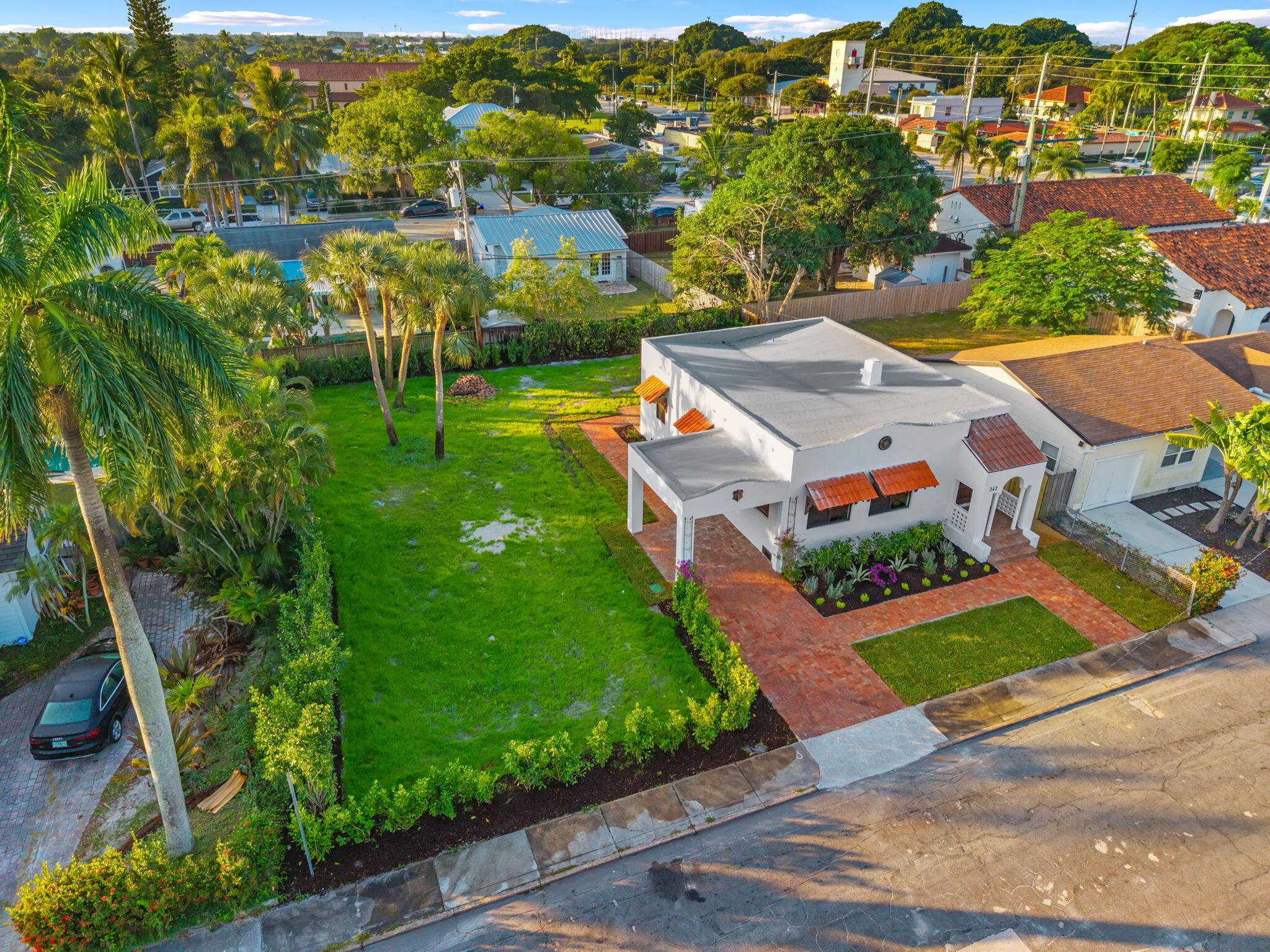 ESTATES OF SOUTH PALM BEA - Residential