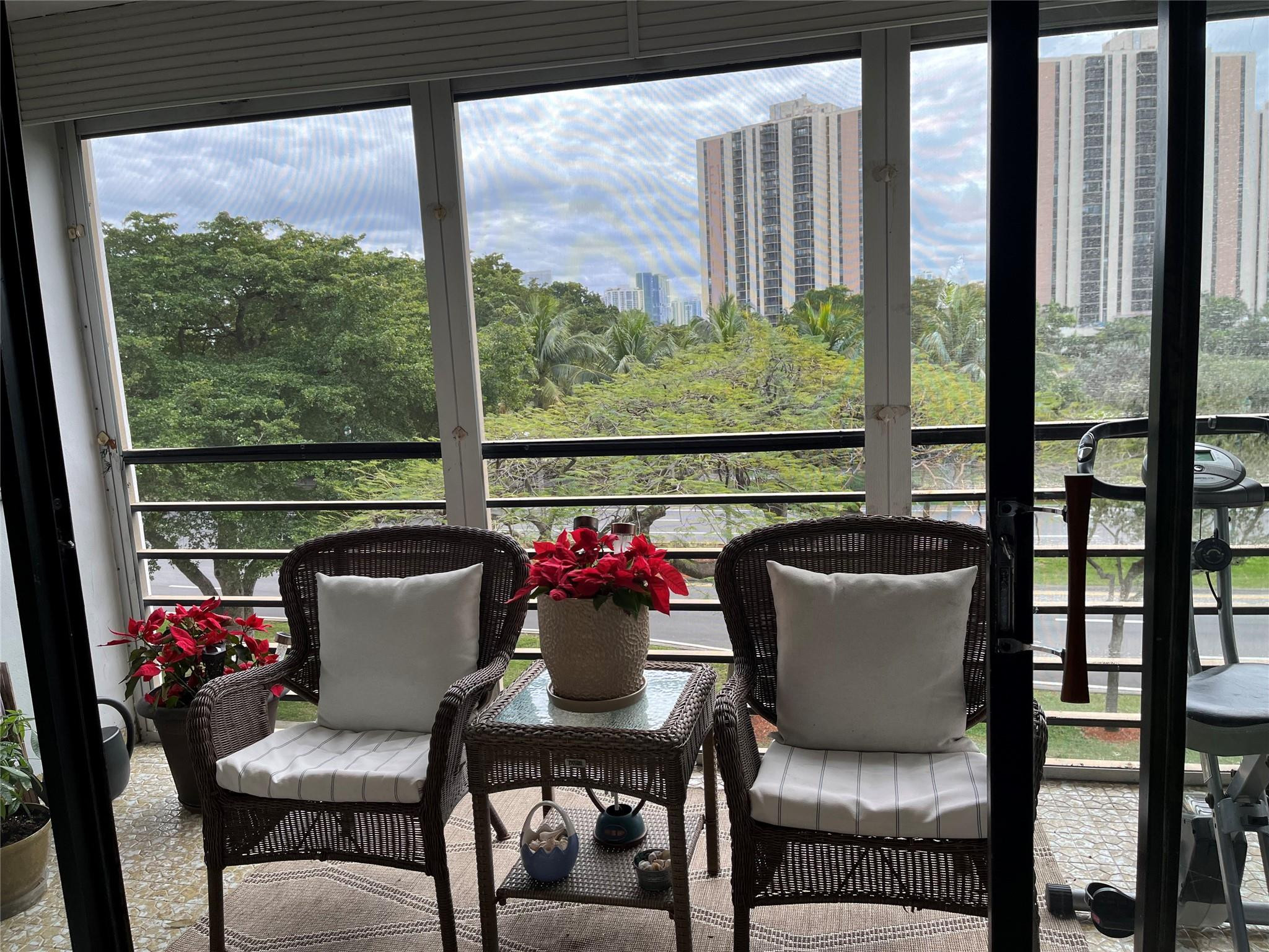 20500 W Country Club Drive 416