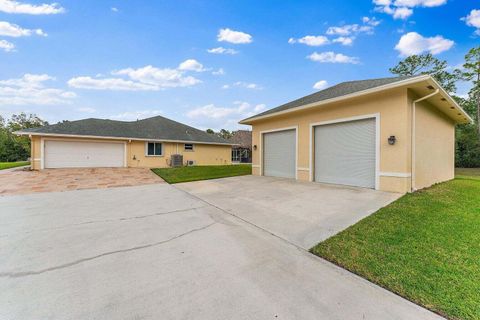 A home in Loxahatchee